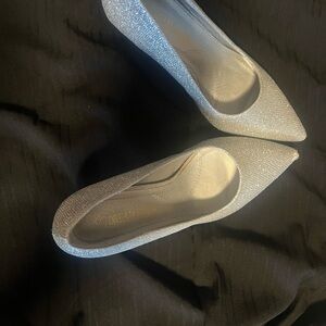 Dream Pairs Glittering Silver Heels